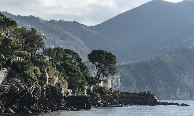 Ile kosztuje roczne utrzymanie domeny? Ile kosztuje roczne utrzymanie domeny?