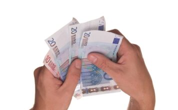 Czy można pożyczyć pieniądze od osoby prywatnej? Czy można pożyczyć pieniądze od osoby prywatnej?