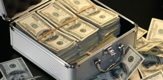 Ile się zarabia w PMO?