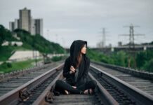 Od czego zależy ryzyko projektowe?