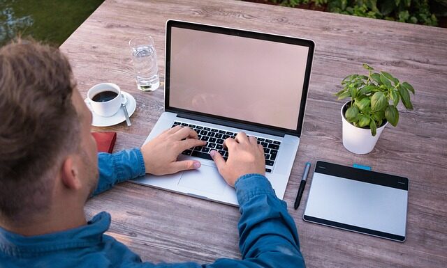 Jak się pisze 30 lecie? Jak się pisze 30 lecie?