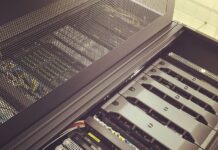 Ile jest serwerów DNS? Ile jest serwerów DNS?