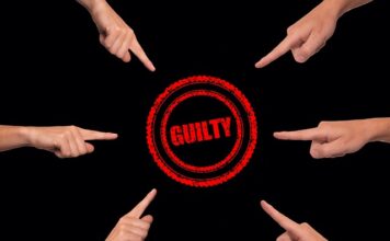 Kto jest odpowiedzialny za zapasy w przedsiębiorstwie?